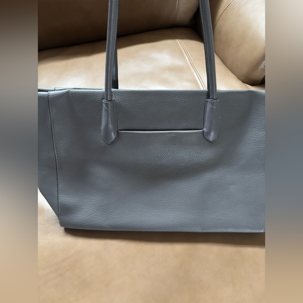 Gray faux Leather Tote Bag - Picture 4 of 5